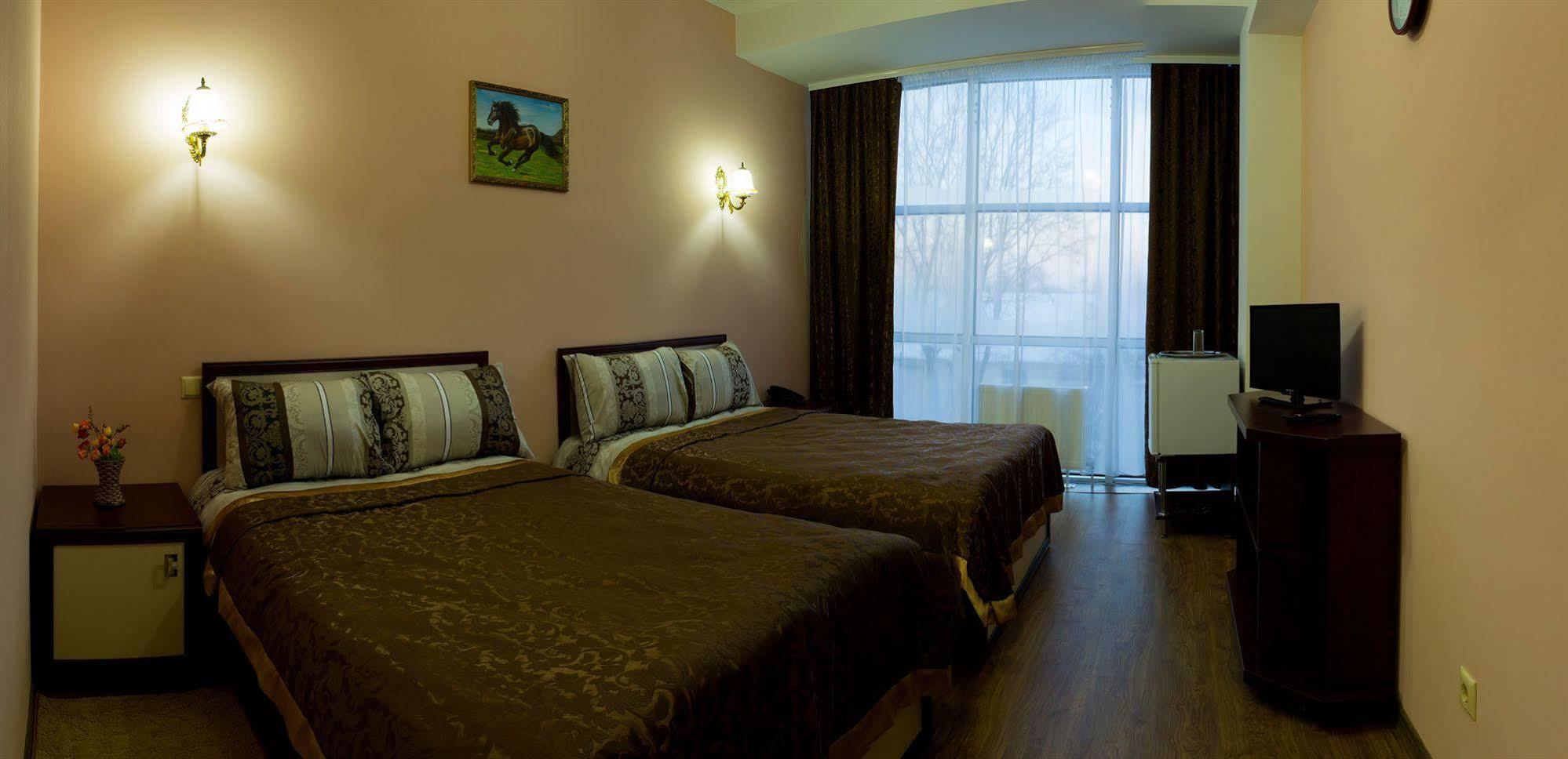 Hotel Nobel Kiszyniów Zewnętrze zdjęcie