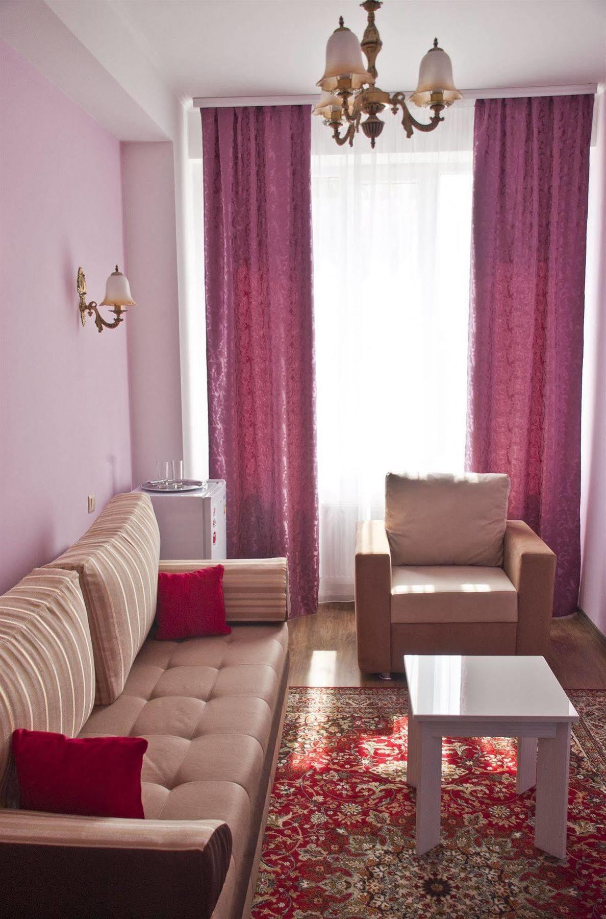 Hotel Nobel Kiszyniów Zewnętrze zdjęcie