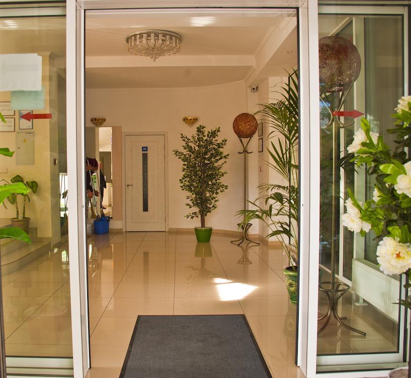 Hotel Nobel Kiszyniów Zewnętrze zdjęcie